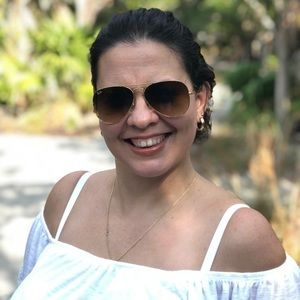 Meet your Posher, Laura